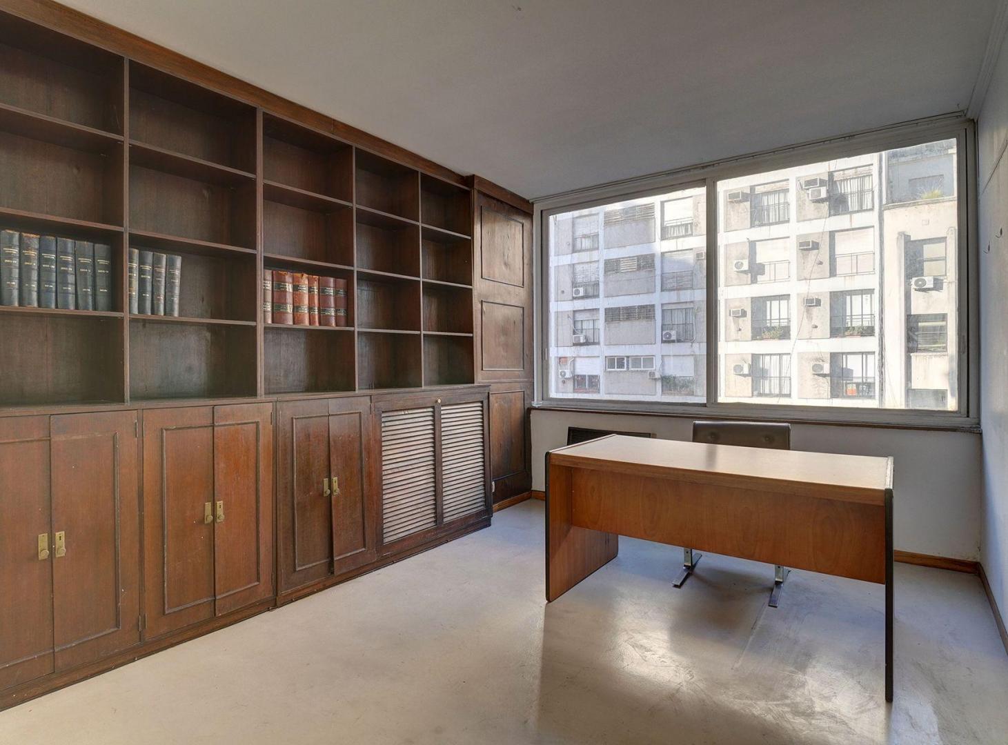 Foto de VENTA Oficina 5 ambientes Recoleta frente, imagen 2