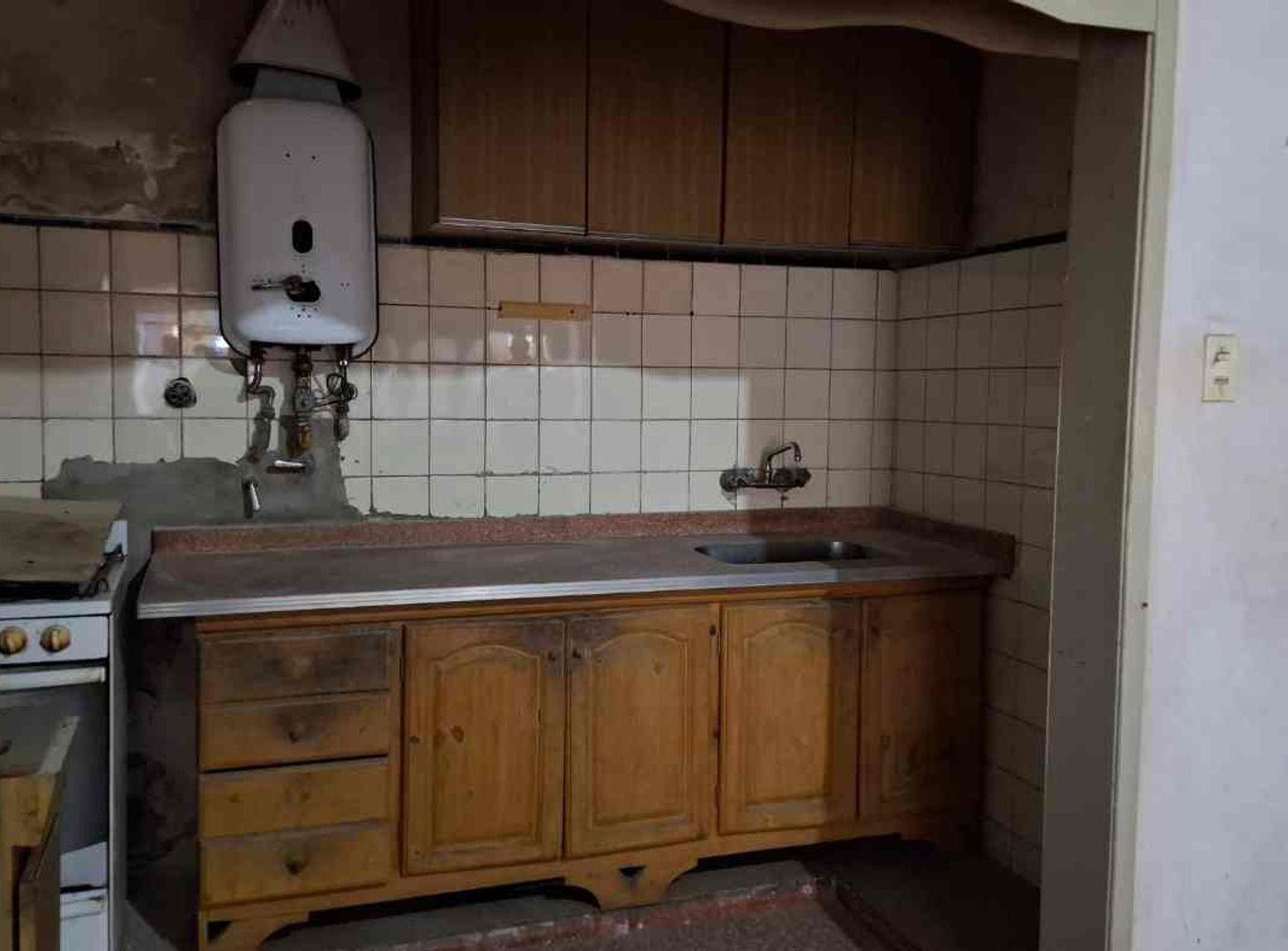 Foto de VENTA CASA CON LOCAL EN AVELLANEDA, imagen 4