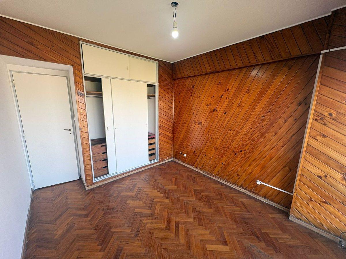 Foto de VENTA 4 AMB CON COCHERA-MONTE CASTRO-APTO CREDITO, imagen 3