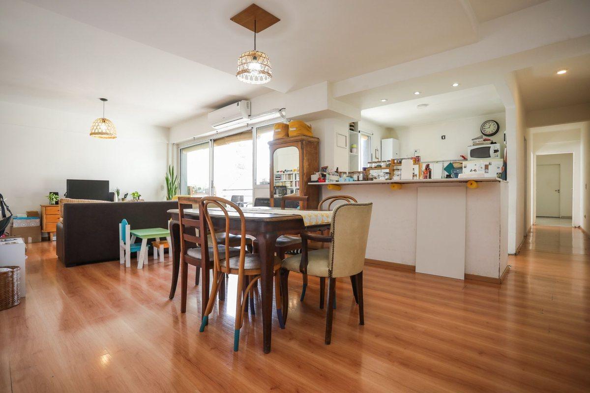 Foto de VENTA DEPARTAMENTO 3 AMBIENTES CON COCHERA BOEDO, imagen 2