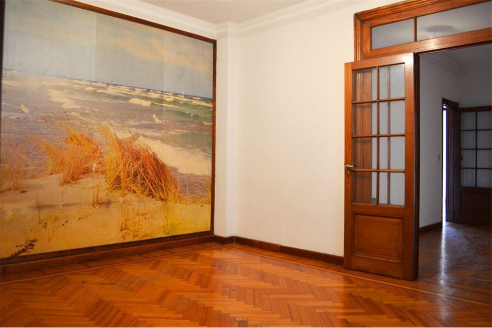 Foto de Venta departamento 4 amb+dep Balvanera, imagen 3
