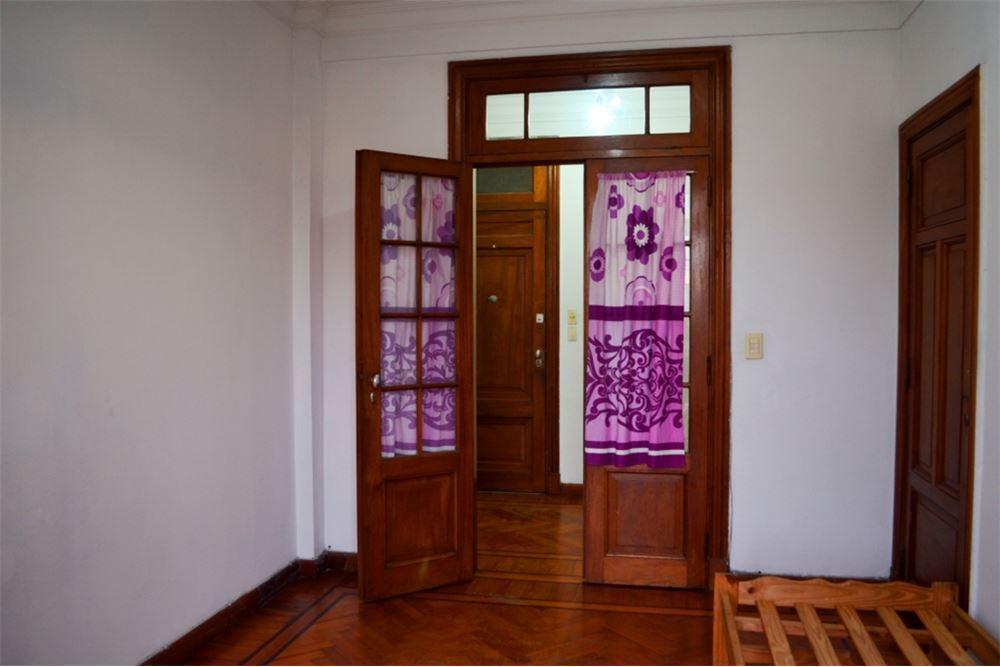 Foto de Venta departamento 4 amb+dep Balvanera, imagen 4