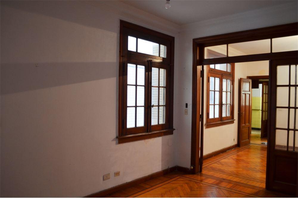 Foto de Venta departamento 4 amb+dep Balvanera, imagen 1