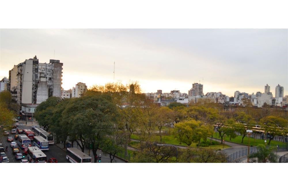 Foto de Venta departamento 4 amb+dep Balvanera, imagen 2