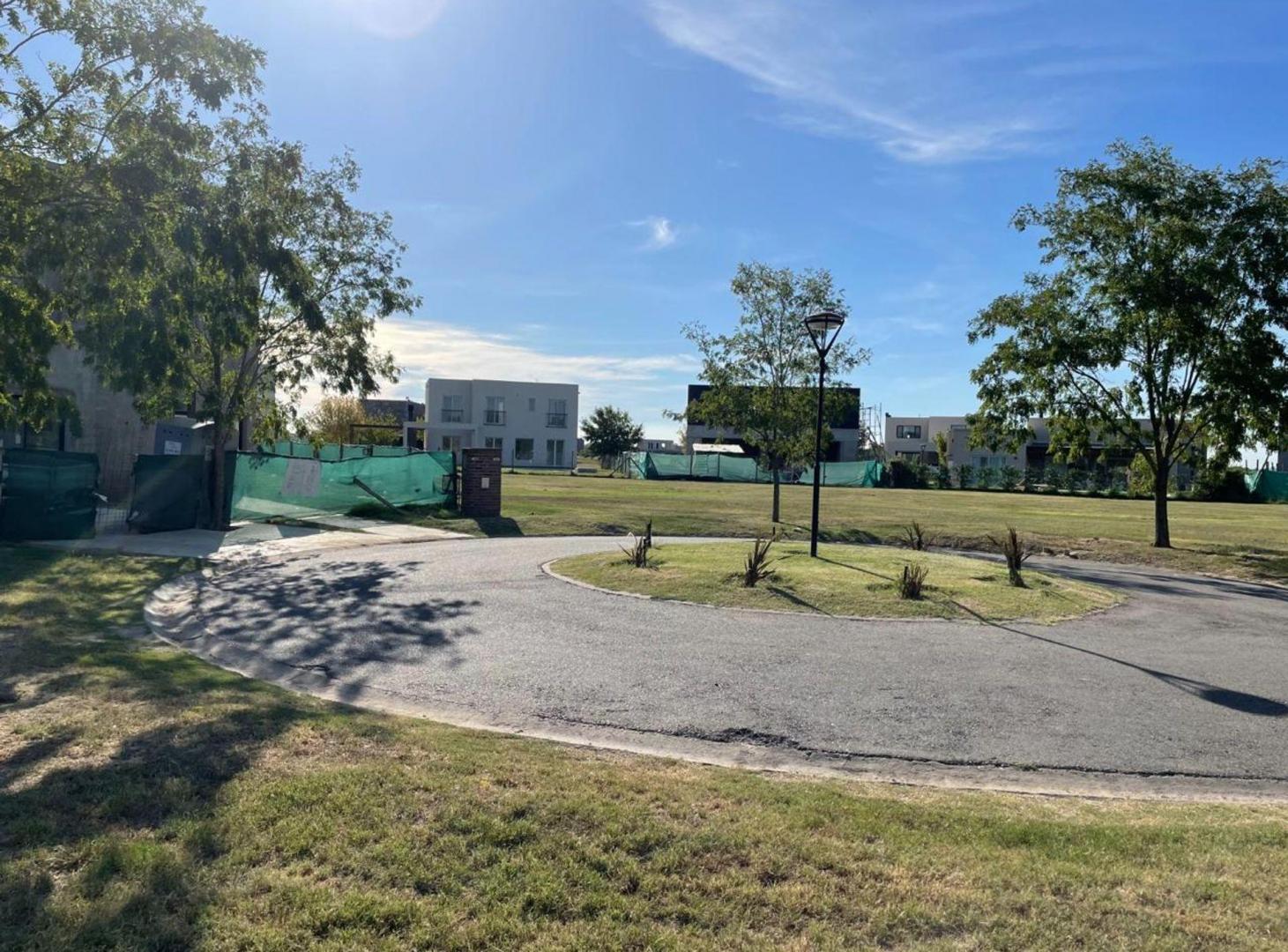 Foto de VENTA DE LOTE EN EL CANTON GOLF, imagen 3