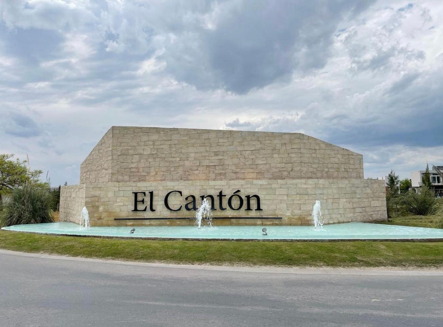 Foto de VENTA DE LOTE EN EL CANTON GOLF, imagen 2