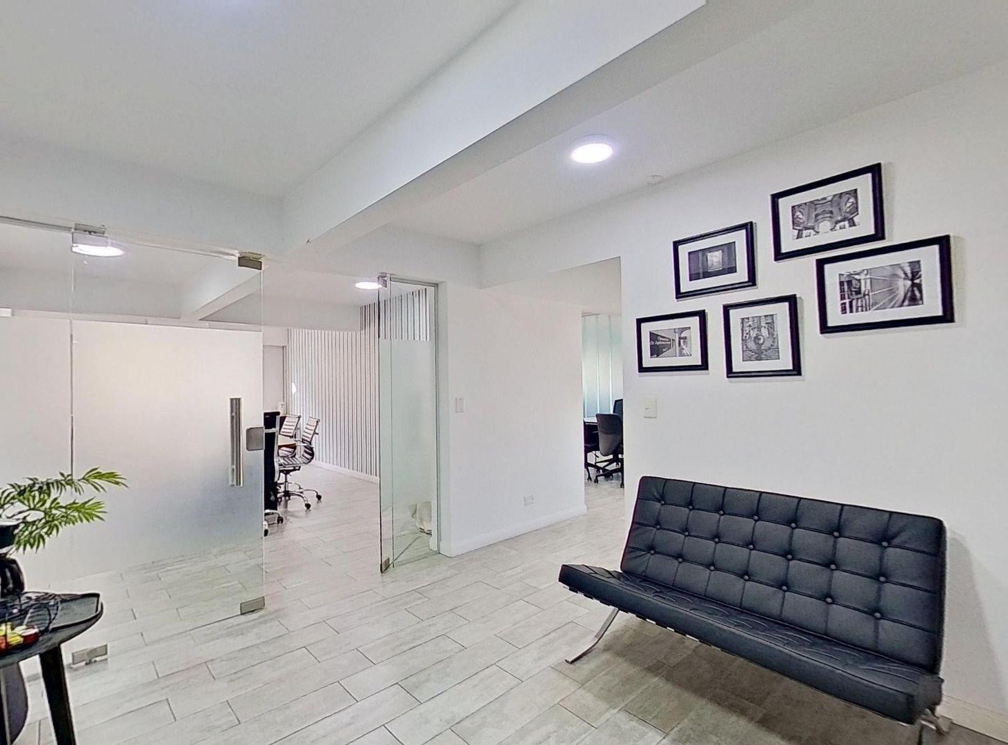 Foto de VENTA OFICINA 122 M RETIRO TOTALMENTE AMOBLADA, imagen 4