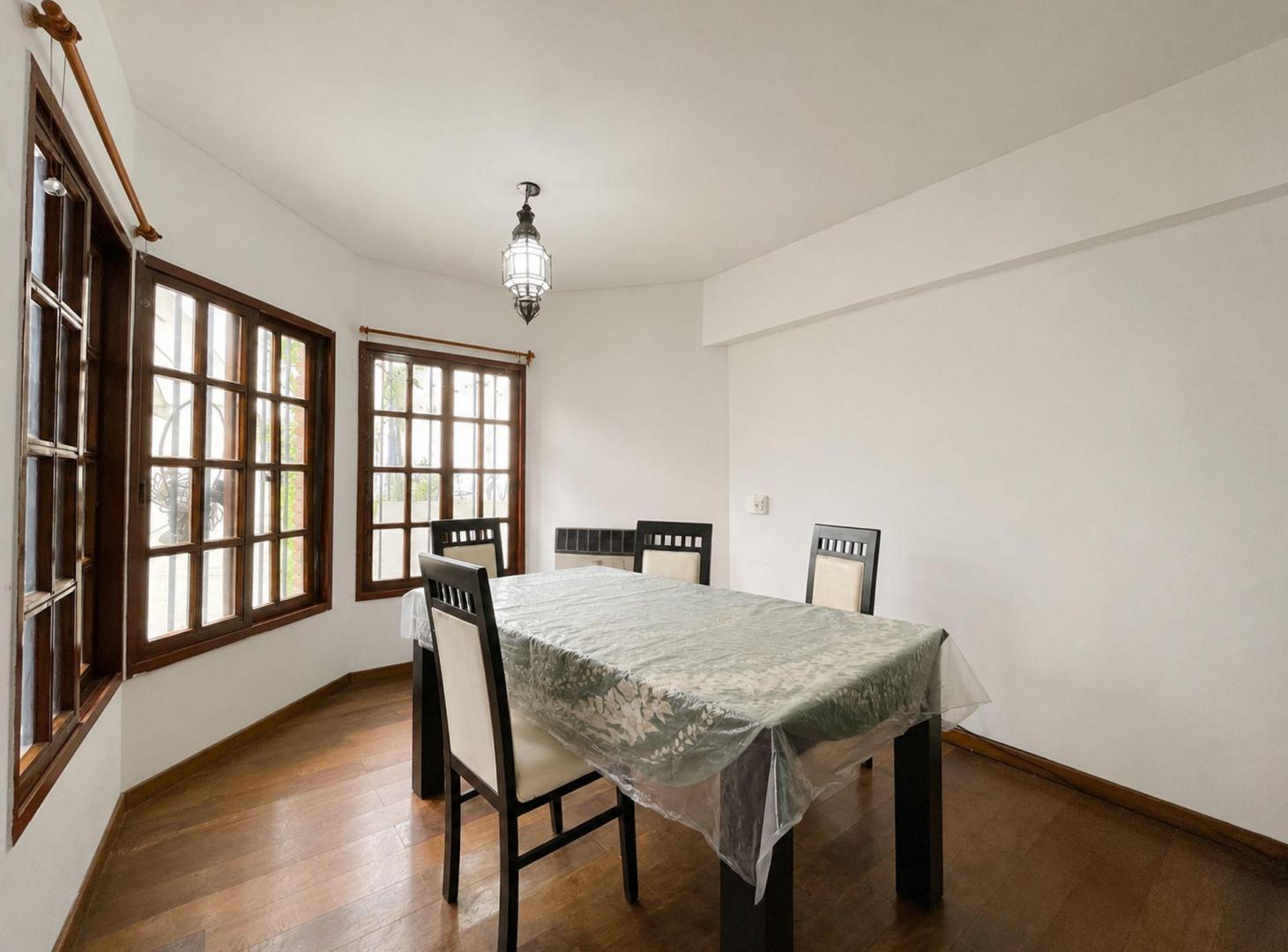 Foto de CASA EN VENTA | 6 AMBIENTES | 2 COCHERAS | PALERMO, imagen 4