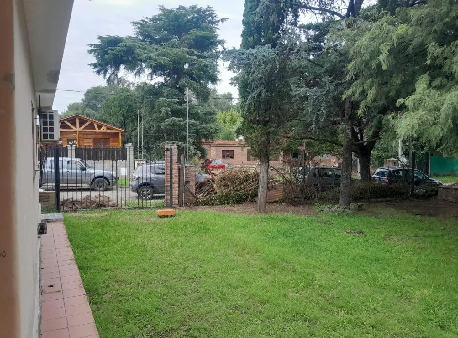 VENDO CASA 2 DORM CON GRAN PARQUE VILLA ALLENDE EXC UBICACIÓN 5