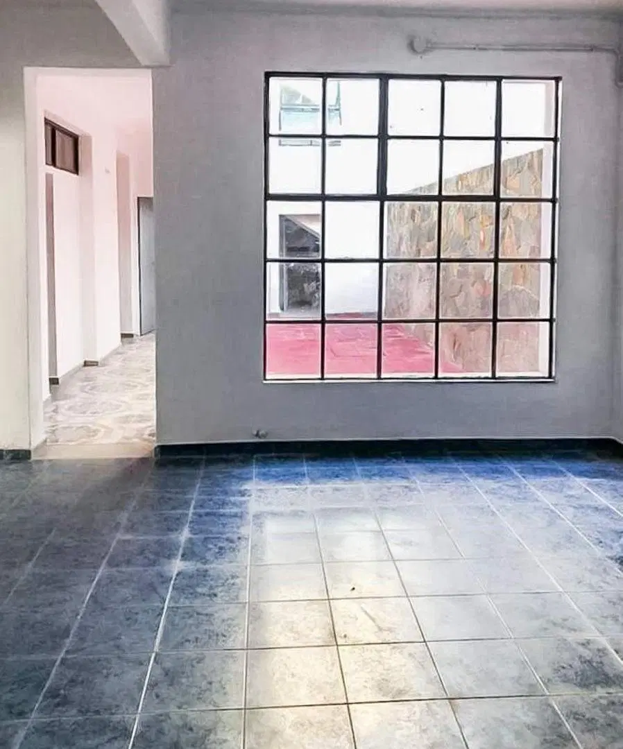 ALQUILO DEPTO PLANTA BAJA 3 DORM S/AV. CASTRO BARROS C/PATIO EXCLUSIVO 3
