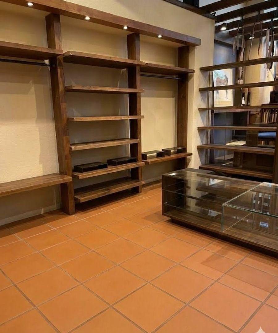 Foto de VENDO LOCAL COMERCIAL SOBRE RECTA MARTINOLLI EXCELENTE UBICACIÓN, imagen 4