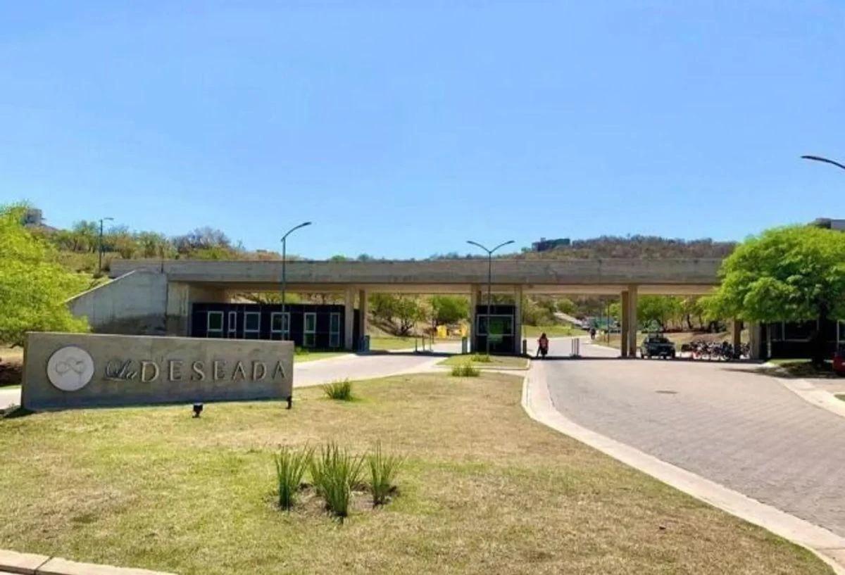 Foto de VENDO GRAN LOTE DE TERRENO B° CERRADO LA DESEADA - CALERA, imagen 1