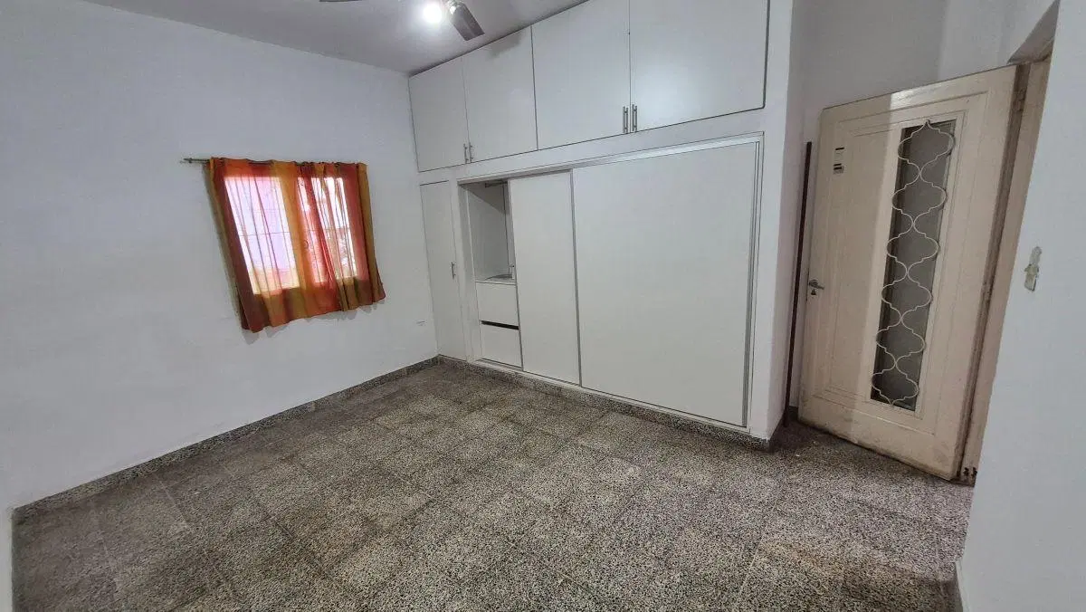 ALQUILO Casa sobre Av Belgrano 2351 3 Dor 2