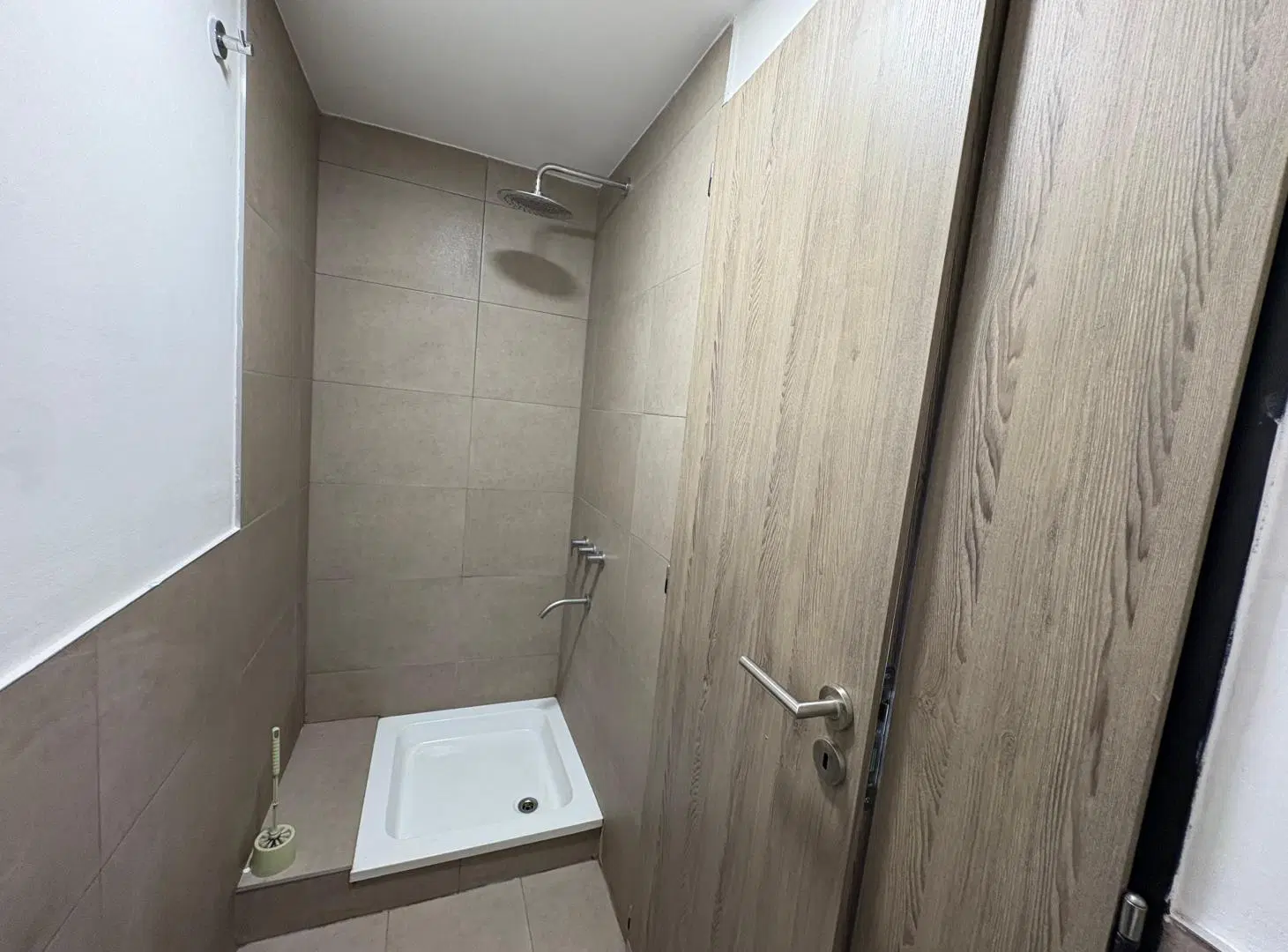 Monoambiente en venta MUY LUMINOSO en EXCELENTE UBICACIÓN a pasos de SUBTE H y E en San Cristobal 5