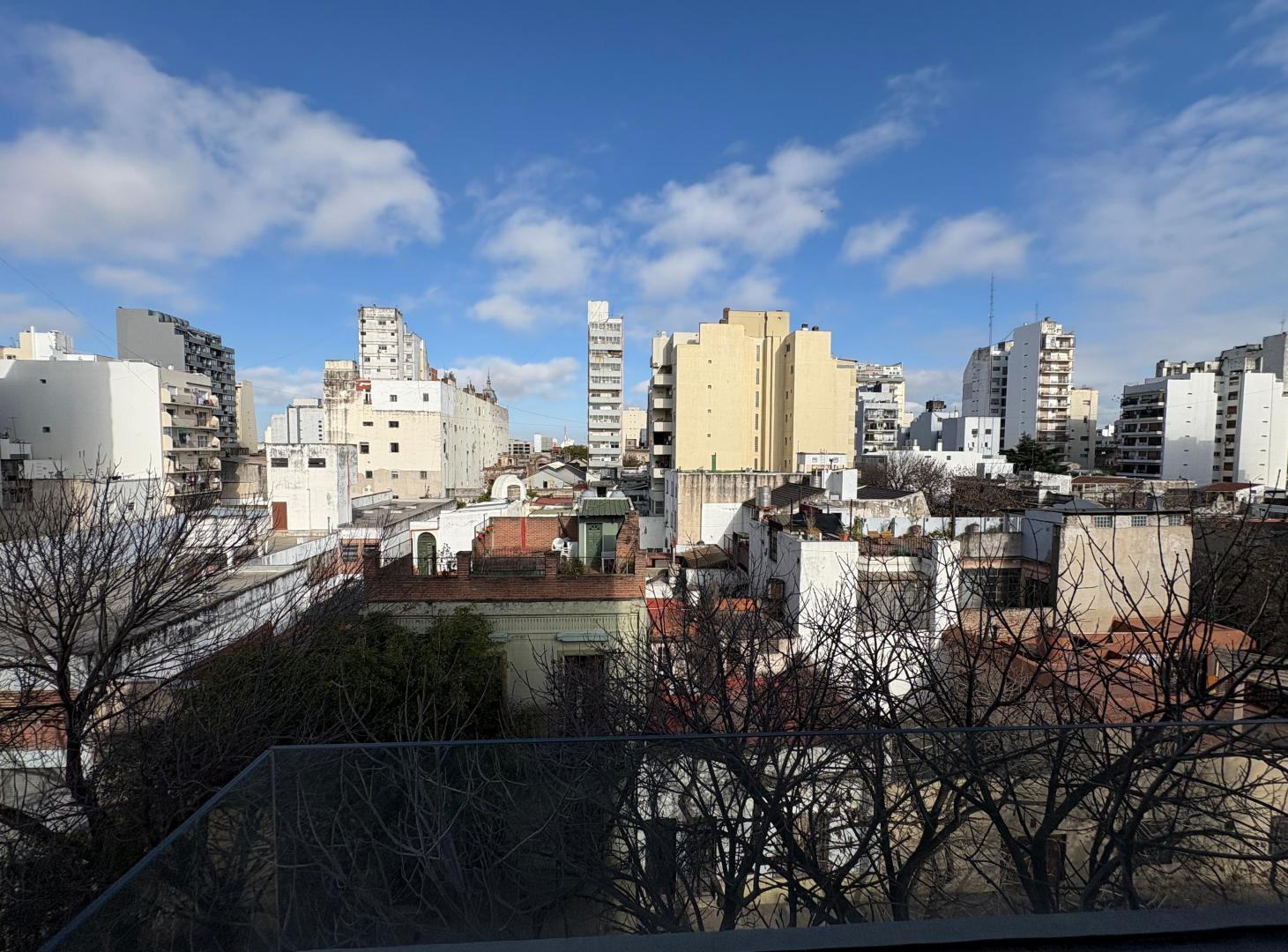 Foto de Departamento en venta 2 amb con balcón, al frente, suite y toilette en, imagen 1