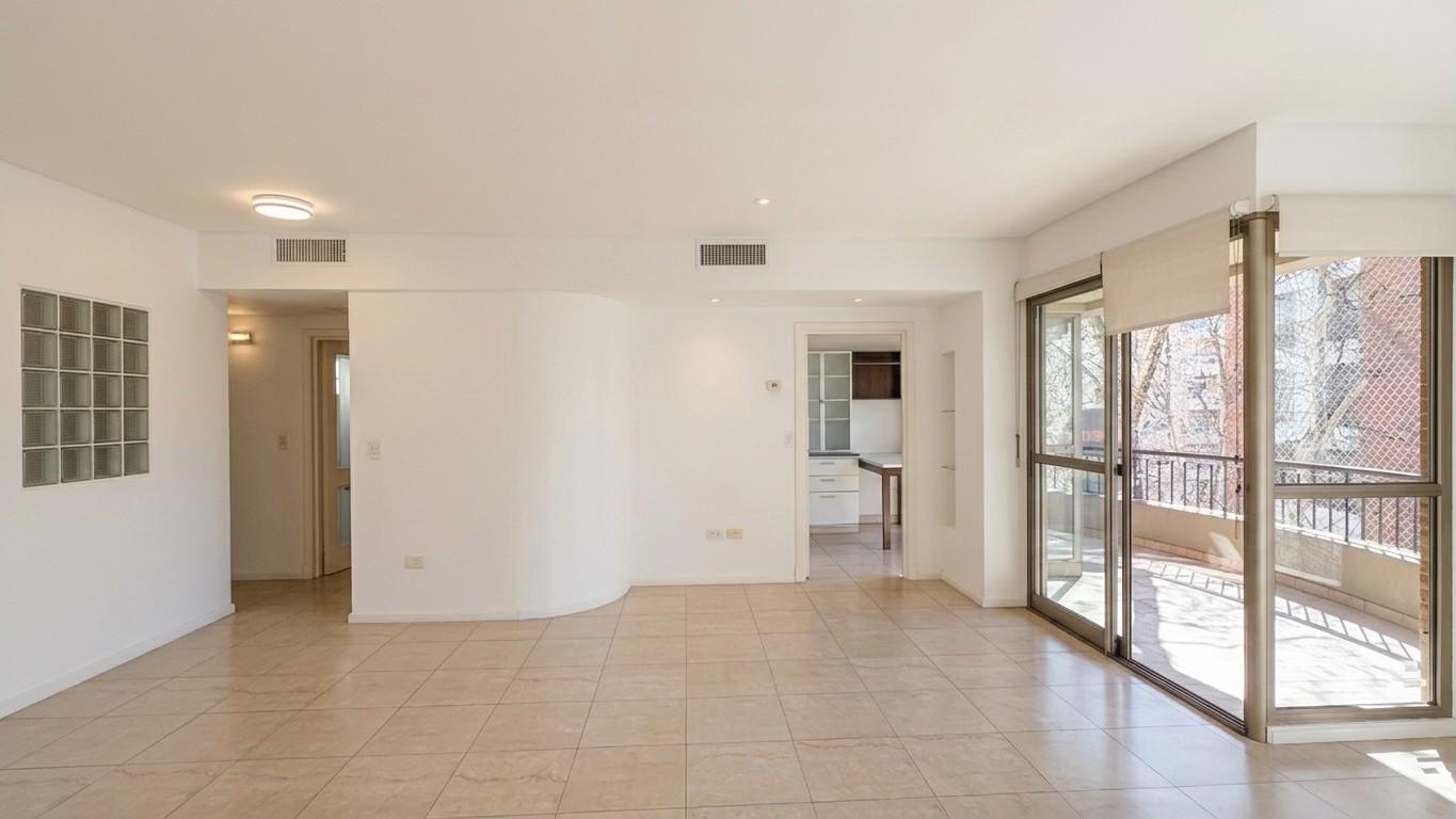Foto de Piso exclusivo con 2 cocheras, baulera y posibilidad de 3 dormitorios, imagen 2