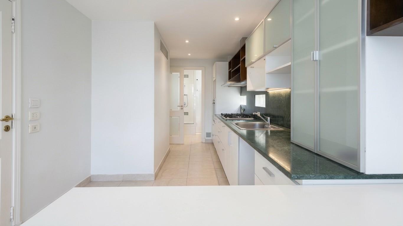 Foto de Piso exclusivo con 2 cocheras, baulera y posibilidad de 3 dormitorios, imagen 4