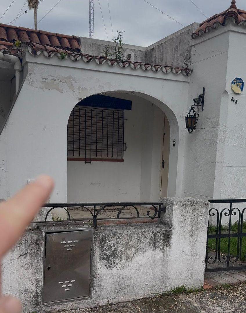 Foto de OPORTUNIDAD CASA EN PLENO CENTRO DE VILLA CONSTITUCION, imagen 4
