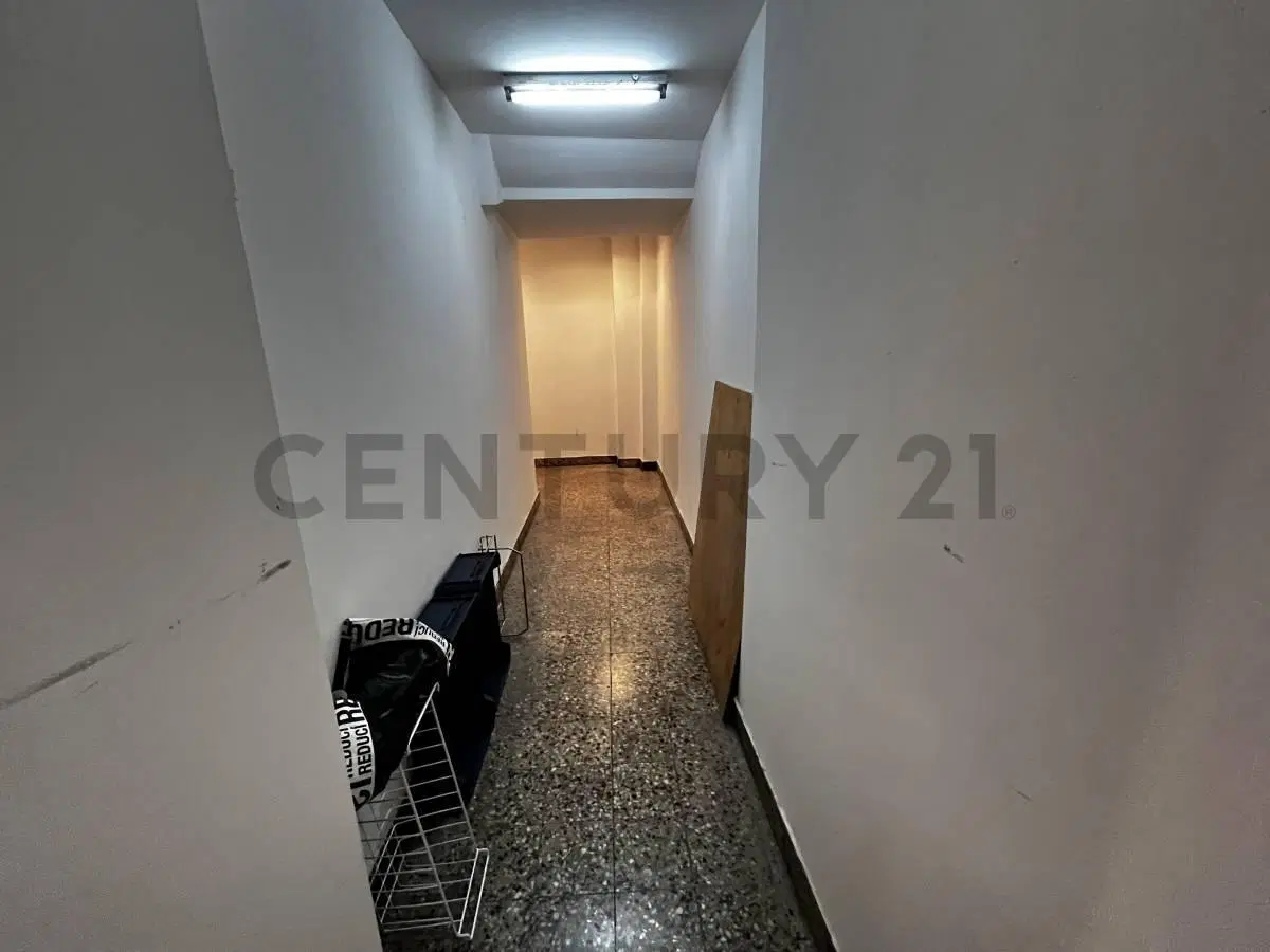 VENTA DE LOCAL MICROCENTRO 8