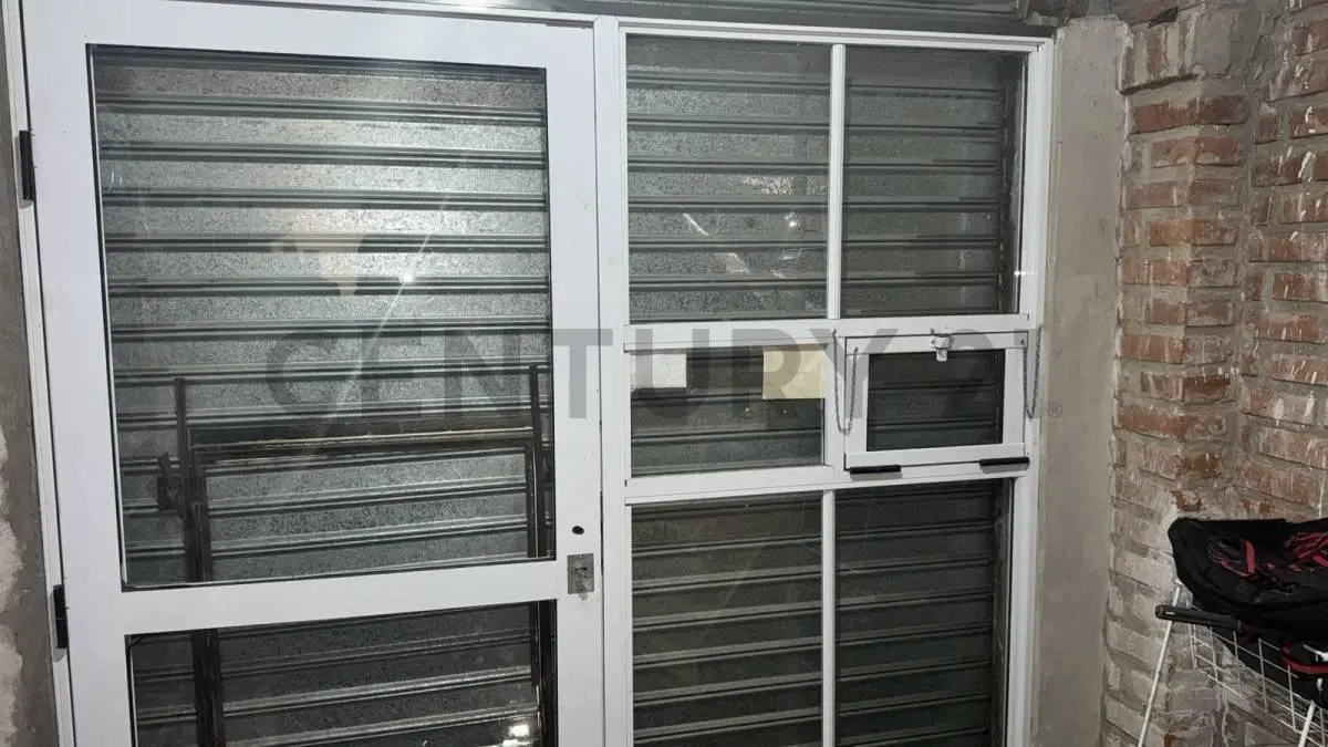 LOCAL COMERCIAL EN ALQUILER BERAZATEGUI 4