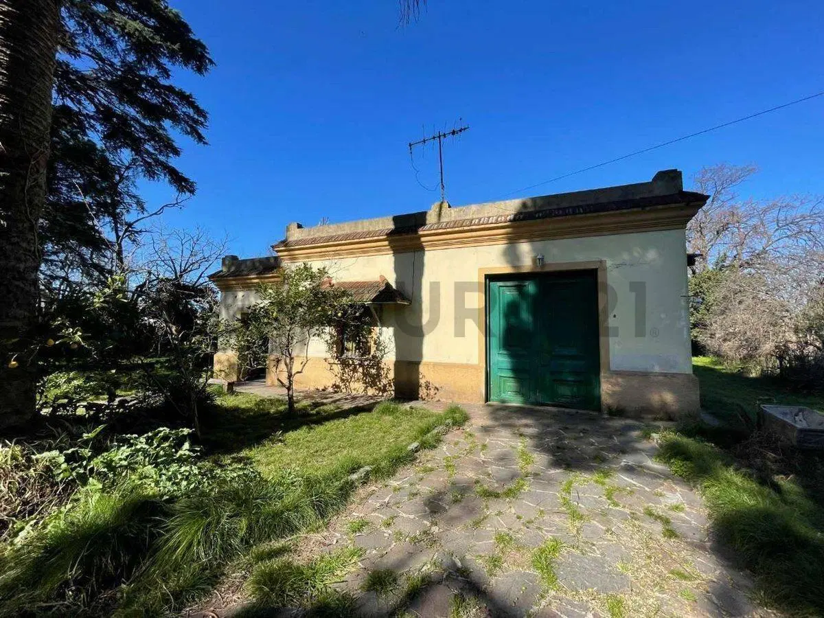 LOTE EN VENTA PASO DEL REY 4