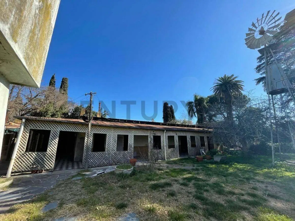 LOTE EN VENTA PASO DEL REY 3