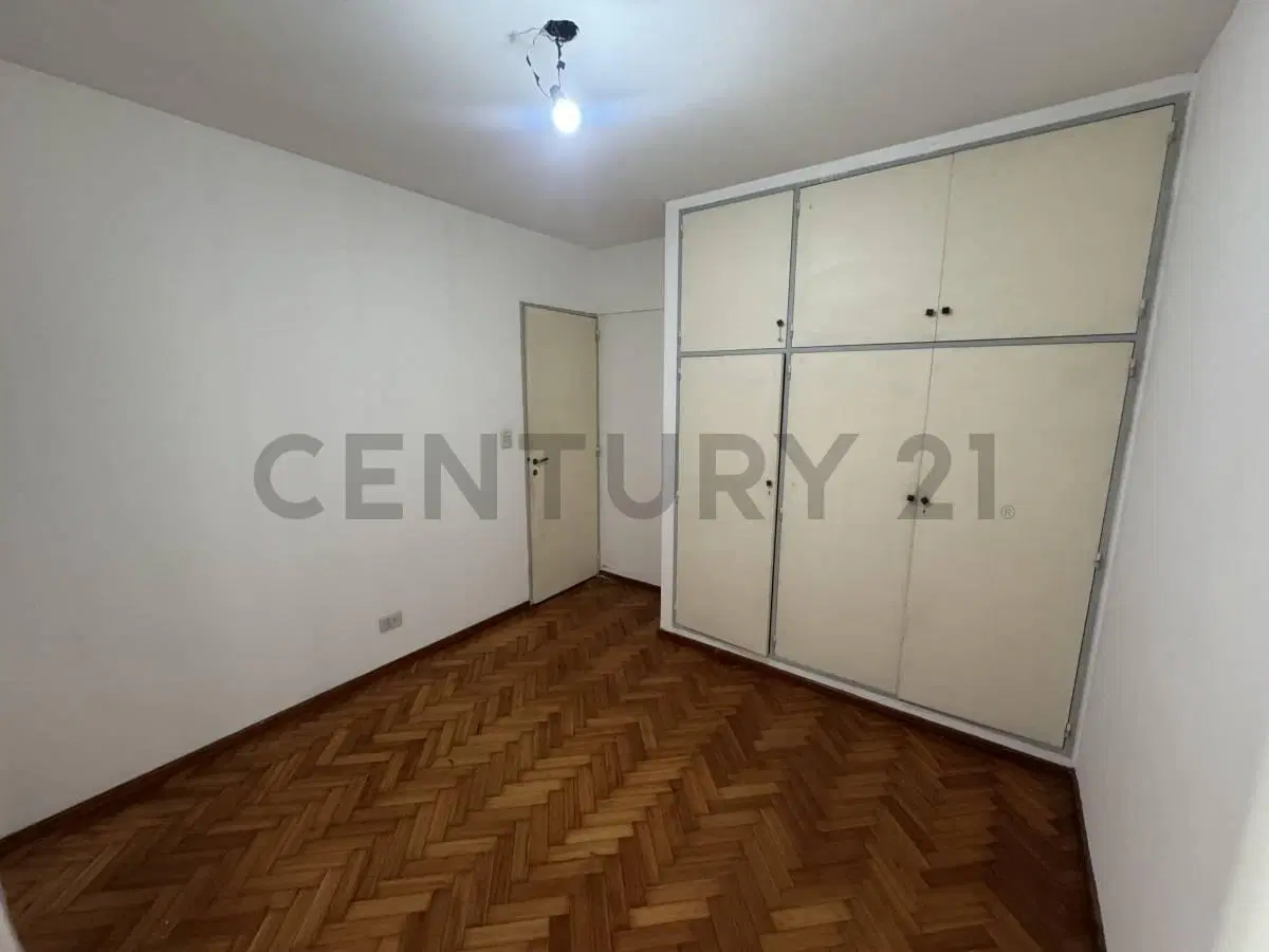 VENTA DEPARTAMENTO 3 AMBIENTES CON BALCON EN CABALLITO 5