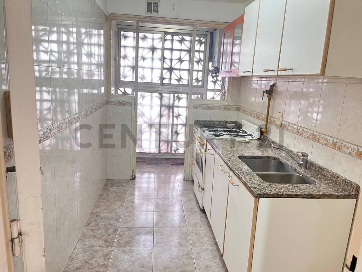 Foto de Venta departamento 3 ambientes Villa Devoto con balcon APTO CREDITO, imagen 1