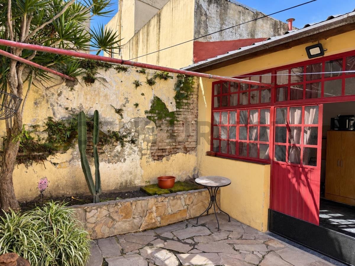 Foto de VENTA CASA CHORIZO 3 DORMITORIOS PATIO, TERRAZA Y PARRILLA EN LANUS, imagen 5
