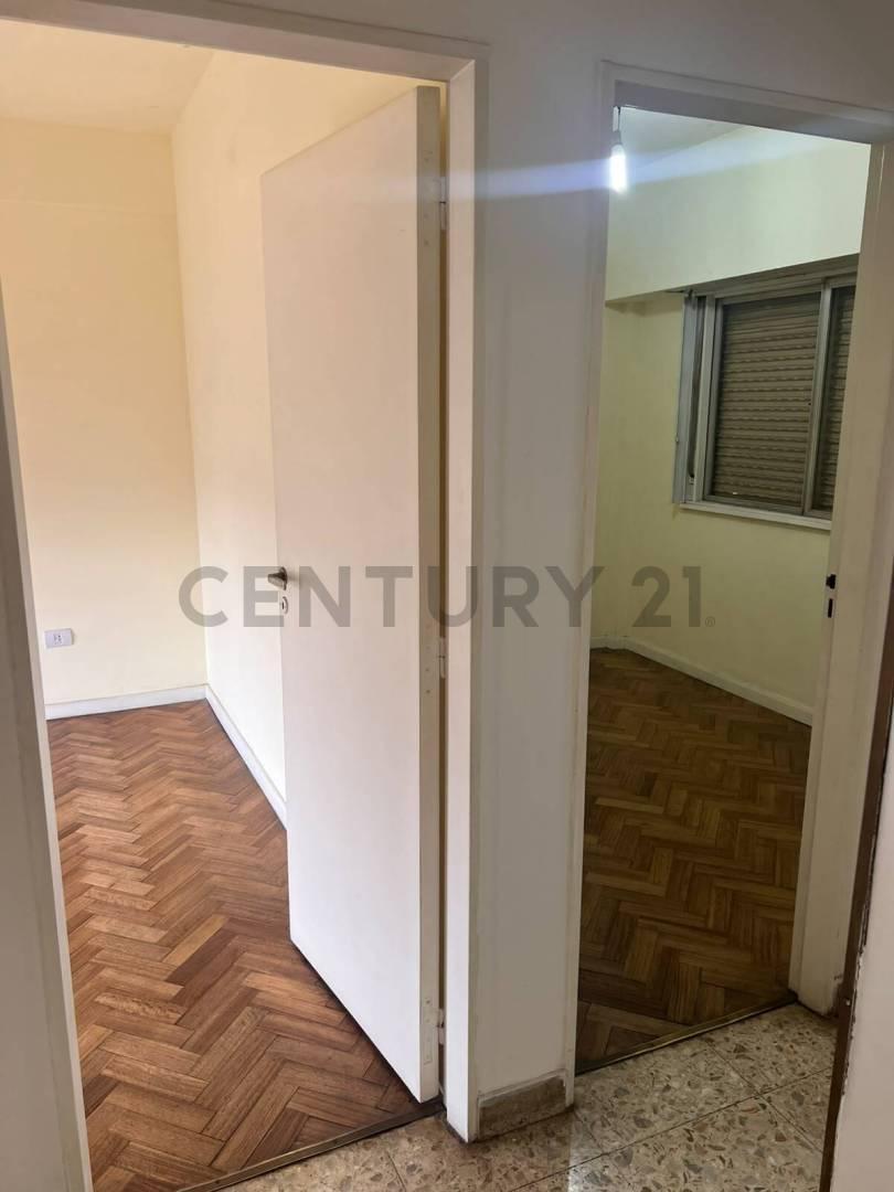 Foto de 3 AMBIENTES EN VILLA LURO - OPORTUNIDAD, imagen 1