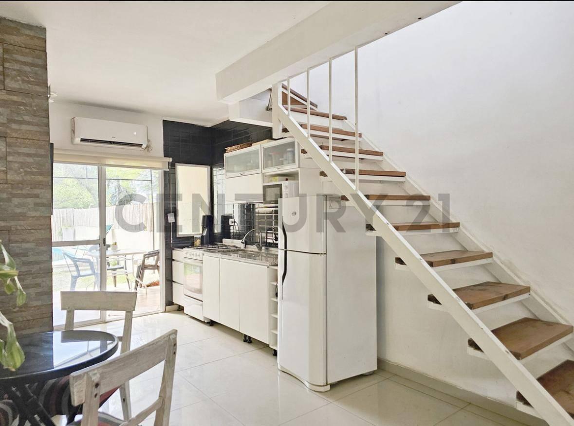 Foto de Venta Dúplex 3 Ambientes con piscina y cochera, imagen 4