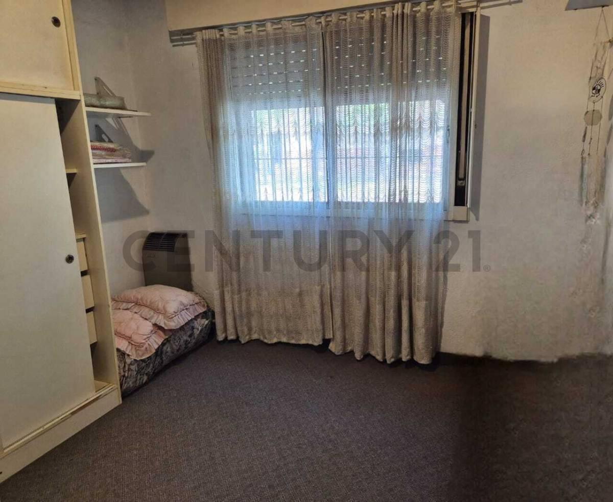 Foto de Casa quinta 5 ambientes c/cochera/2 baños/Pileta/quincho/Juego para, imagen 3