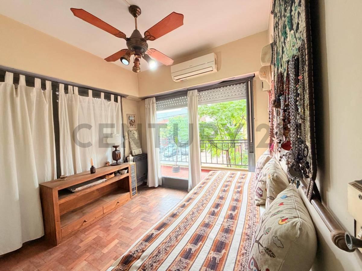 Foto de VENTA CASA 5 AMBIENTES, 2 COCHERAS, PATIO, LA PATERNAL, imagen 5
