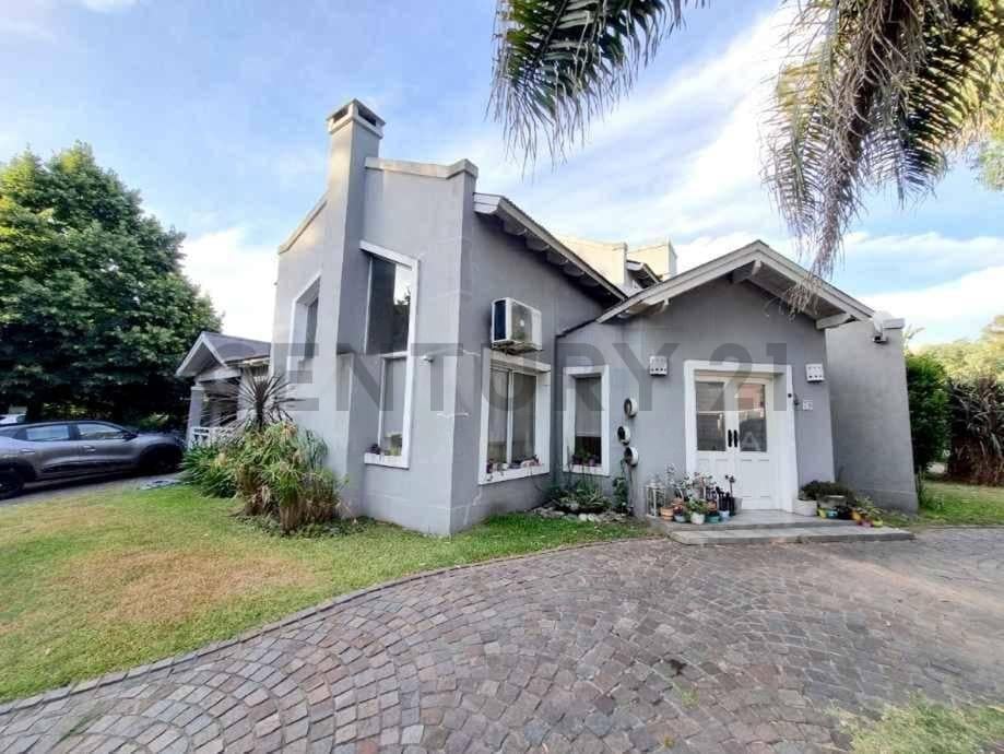 Foto de VENTA Casa 5 Ambientes en Moreno Norte con Pileta, Quincho y Cochera, imagen 1