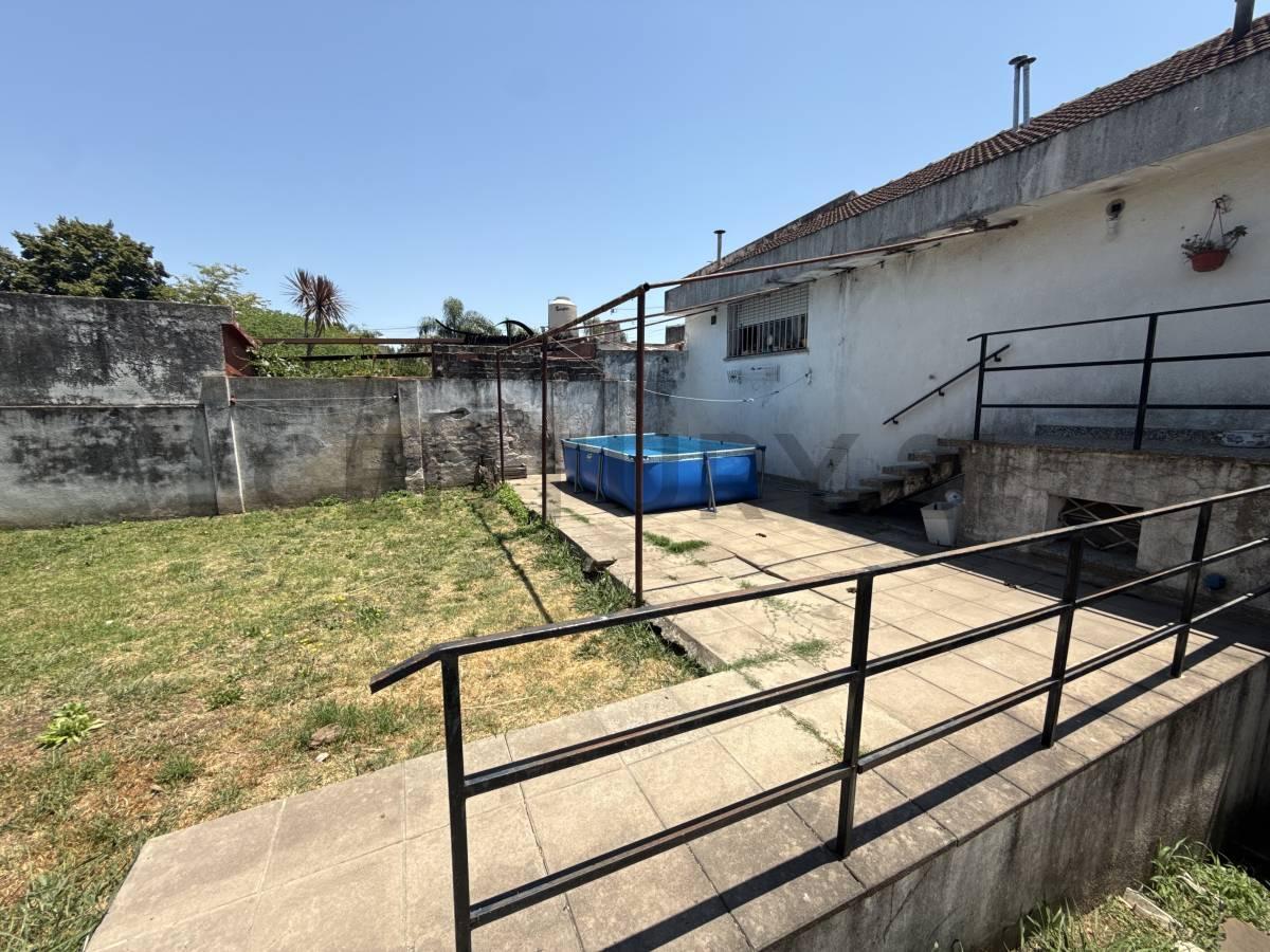 Foto de VENTA CASA CON JARDIN Y COCHERA EN MORENO APTO CREDITO, imagen 4