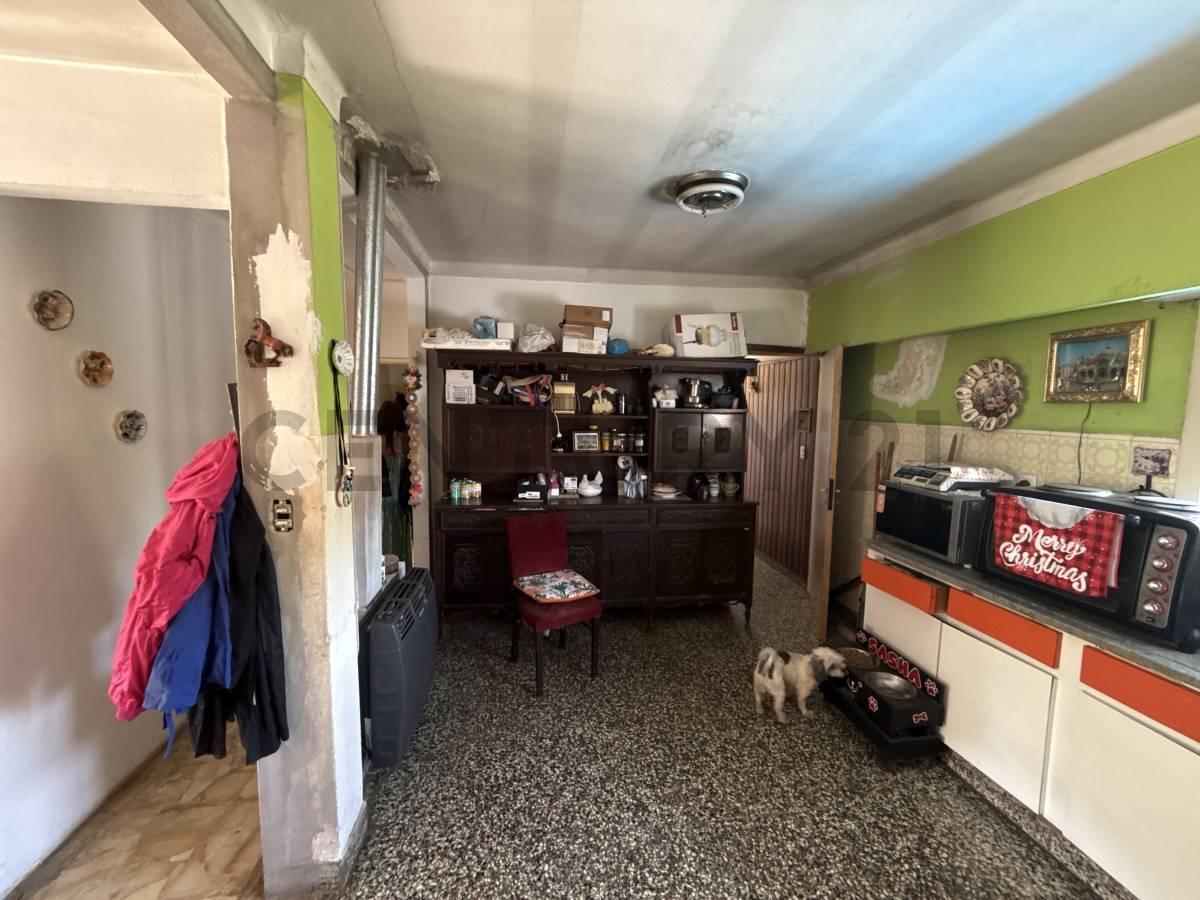 Foto de VENTA CASA CON JARDIN Y COCHERA EN MORENO APTO CREDITO, imagen 5