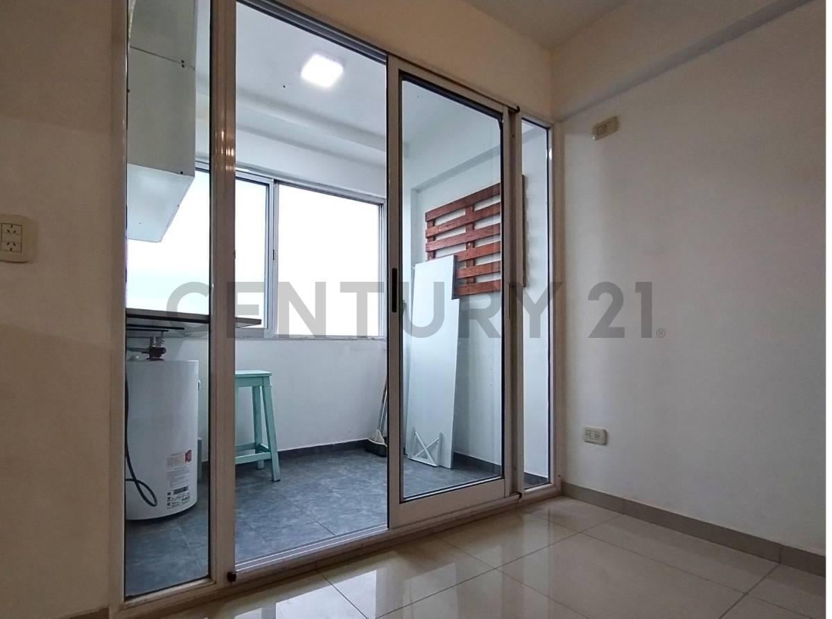 Foto de ALQUILER DEPARTAMENTO 2 AMBIENTES MONTE CASTRO, imagen 3
