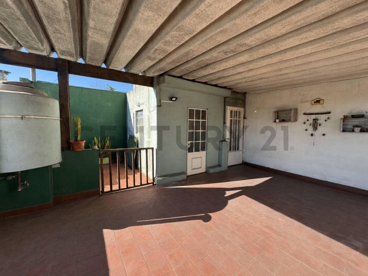 Foto de VENTA PH TRES AMBIENTES APTO CREDITO TERRAZA PATIO Y COCHERA EN VILLA, imagen 5