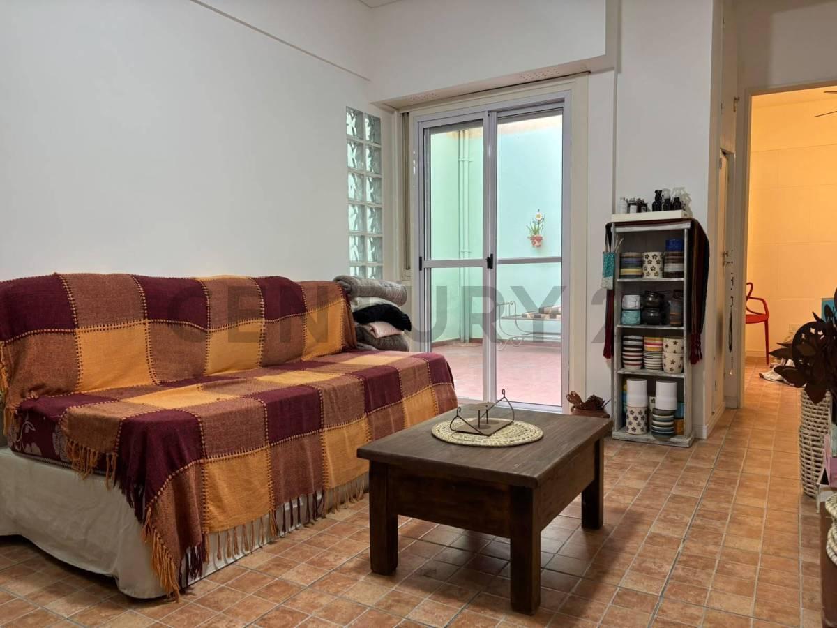 Foto de venta dpto 2 ambientes con patio Caballito, imagen 2
