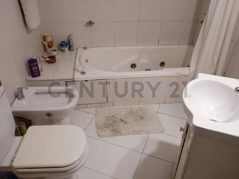 Foto de 2 ambientes, con patio descubierto de uso exclusivo, y baulera, imagen 5
