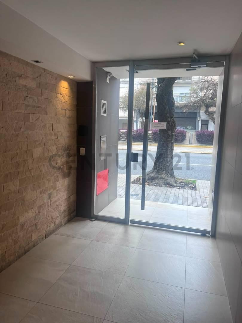Foto de 2 ambientes, con patio descubierto de uso exclusivo, y baulera, imagen 1