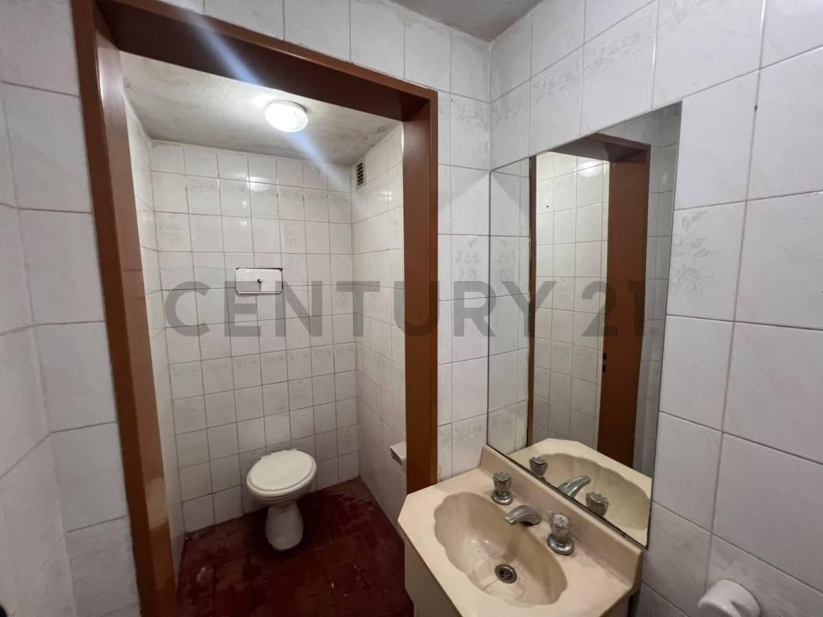 Foto de Casa PB y PA — 4+2 Ambientes con Garage y Doble Entrada | C. Remedio de, imagen 1