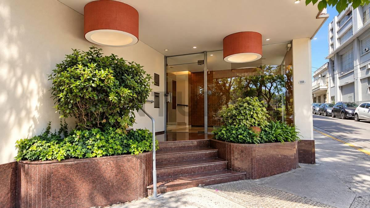Foto de Venta Departamento 3 Ambientes - FRENTE AL PARQUE CHACABUCO, imagen 2