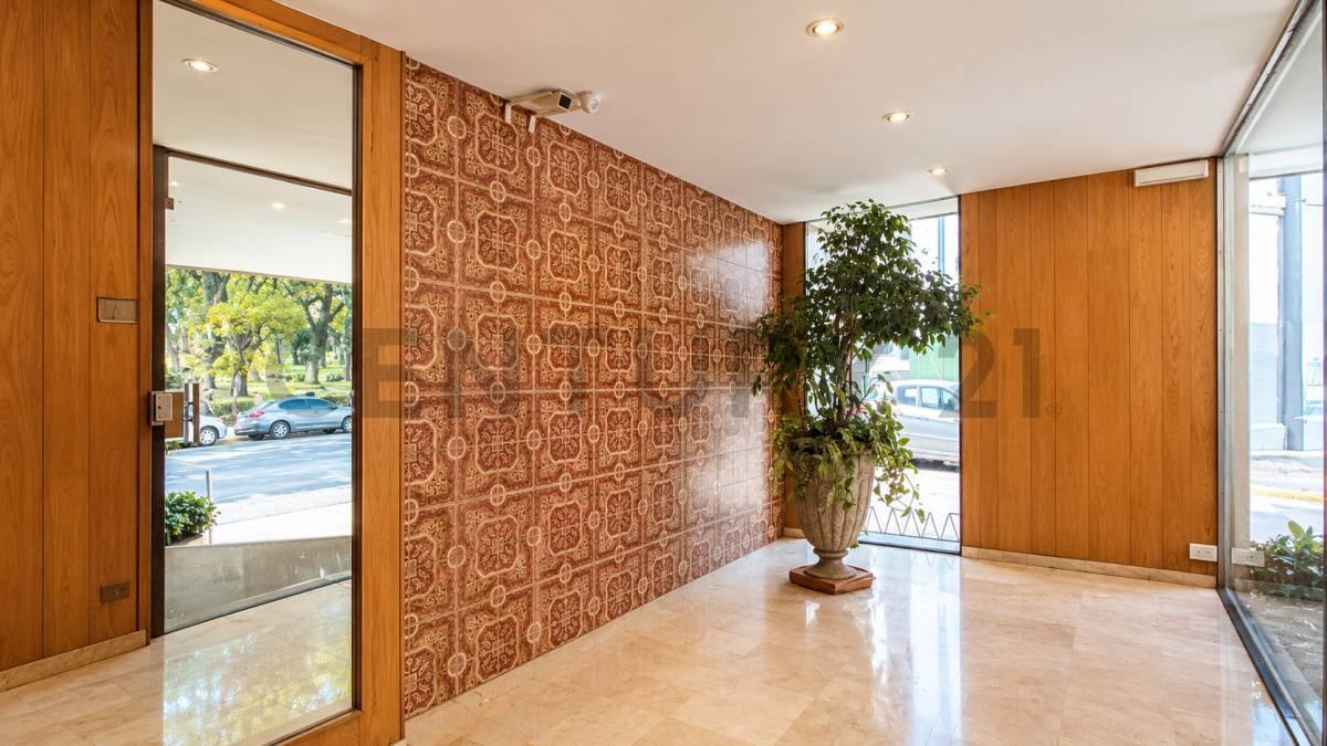 Foto de Venta Departamento 3 Ambientes - FRENTE AL PARQUE CHACABUCO, imagen 1