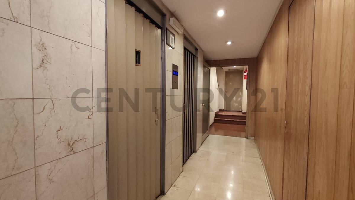 Foto de Venta Departamento 3 Ambientes - FRENTE AL PARQUE CHACABUCO, imagen 3