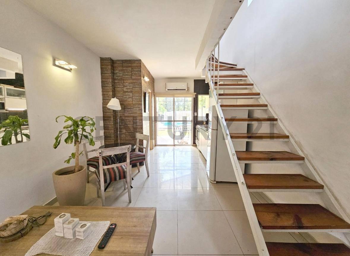 Foto de Venta Dúplex 3 Ambientes con piscina y cochera, imagen 2