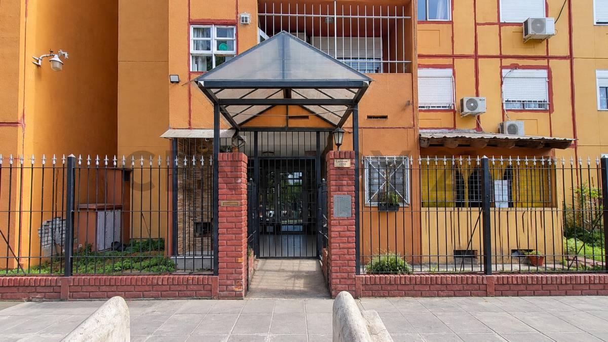 Foto de Venta Departamento 2 Ambientes Flores c/ Balcón cerrado, imagen 3