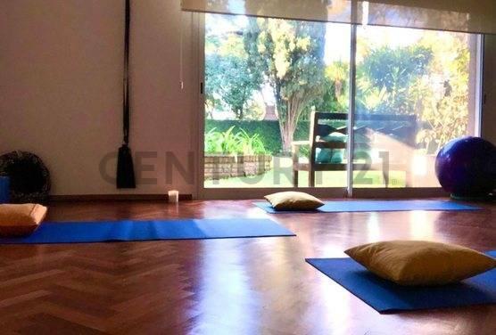 Foto de VENTA CASA PILETA Y PARQUE EN SAN ISIDRO ACEPTA PERMUTA APTO CREDITO, imagen 2