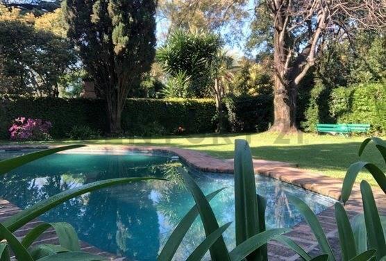 Foto de VENTA CASA PILETA Y PARQUE EN SAN ISIDRO ACEPTA PERMUTA APTO CREDITO, imagen 4