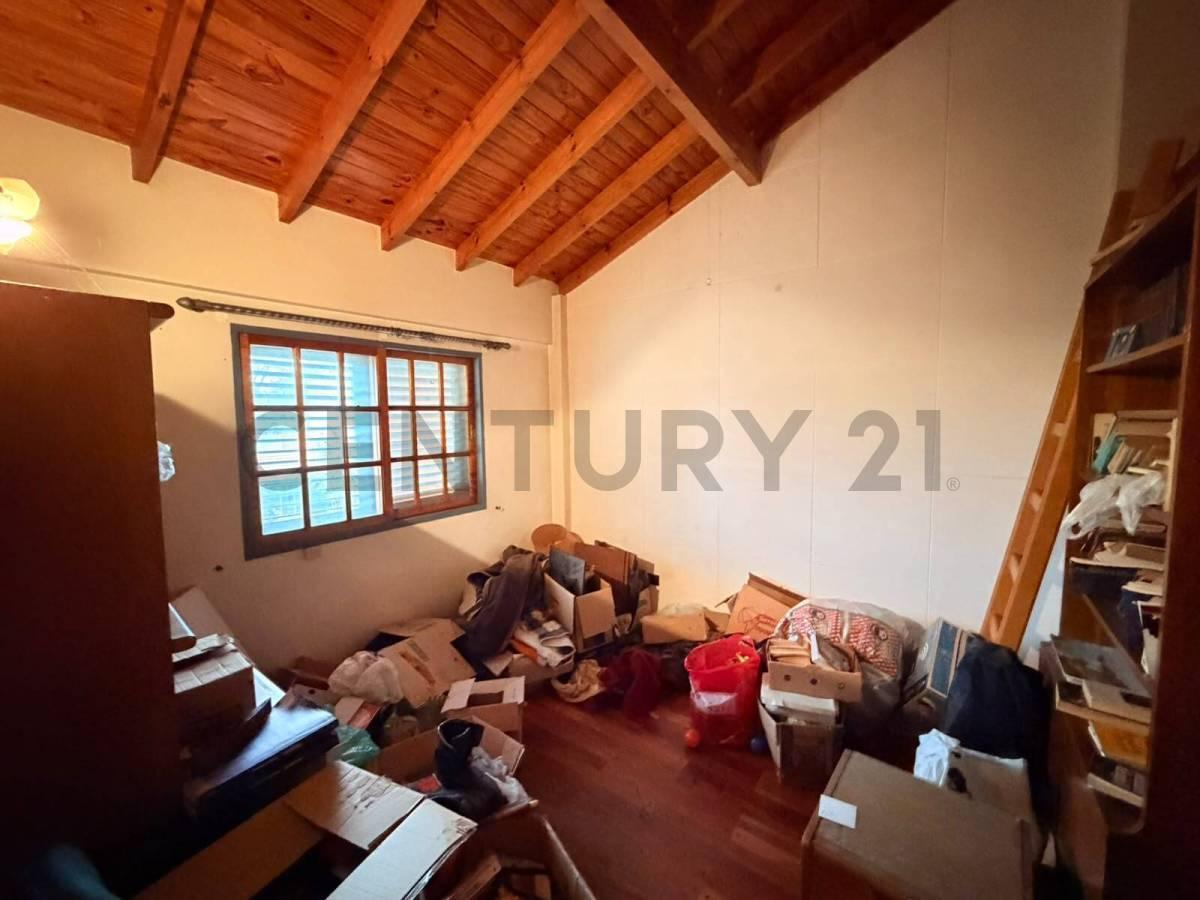 Foto de VENTA | Casa en 2 plantas con Garage para 2 Autos, Fondo Parquizado, imagen 5